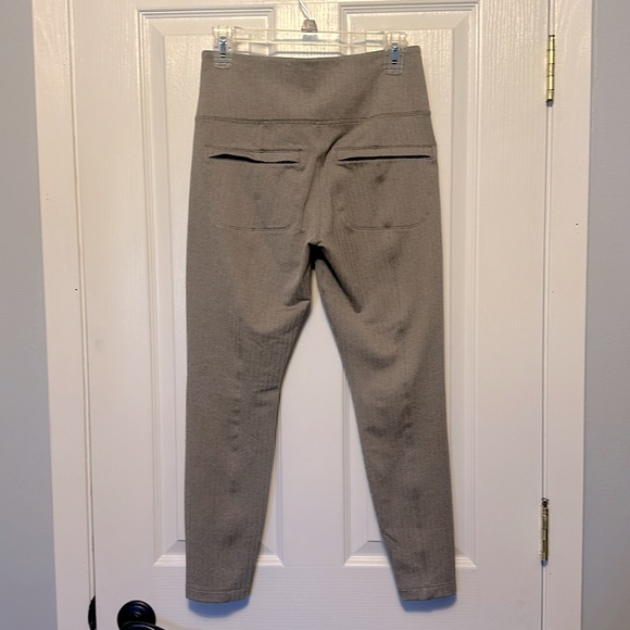 ATHLETA Delancey Herringbone Tight Leggings in Bluff Gray Size Medium - Picture 2 of 9